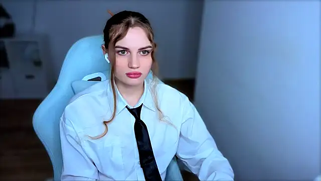 StellaLawless online show from 02/02/26, 08:40