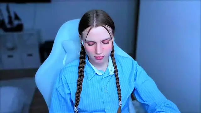 StellaLawless online show from 03/24/26, 12:21