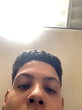 Snapshot of matheuszk_007 chatting on 10/26/25, 03:40 matheuszk 007 online show from 10/26/25, 03:40