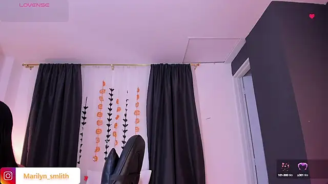 MarilynSmIith online show from 10/17/25, 11:35