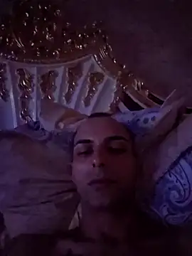 Snapshot of denisxlRo chatting on 03/14/25, 10:39 denisxlRo online show from 03/14/25, 10:39