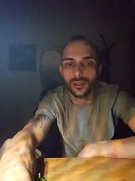 Snapshot of denisxlRo chatting on 01/11/26, 01:10 denisxlRo online show from 01/11/26, 01:10