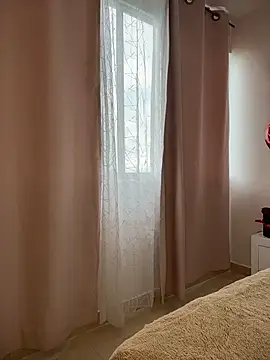 valecruz903 online show from 02/18/26, 04:36