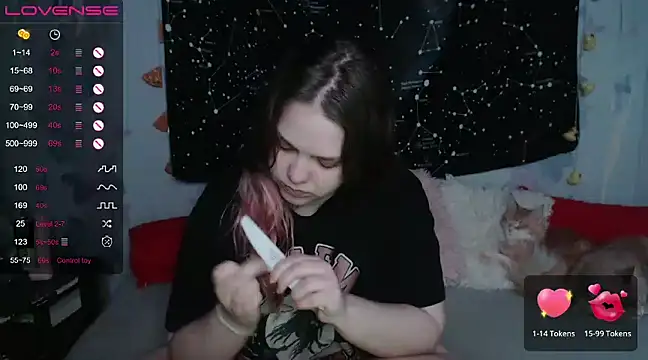 Snapshot of darling_tony chatting on 02/11/25, 04:35 darling tony online show from 02/11/25, 04:35