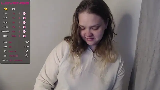 Snapshot of darling_tony chatting on 09/20/25, 02:51 darling tony online show from 09/20/25, 02:51