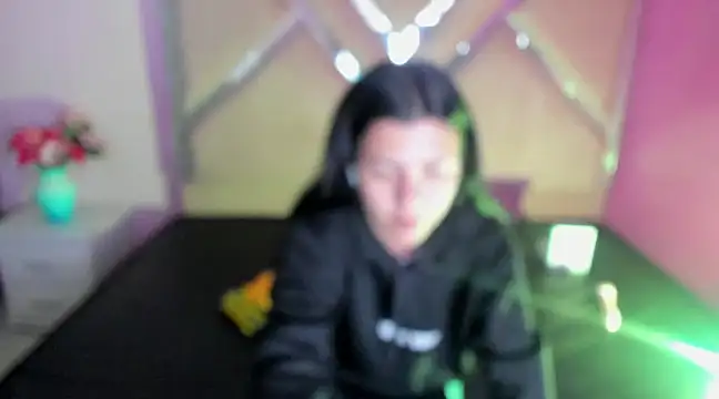 Snapshot of IsisRouse chatting on 03/06/25, 02:41 IsisRouse online show from 03/06/25, 02:41