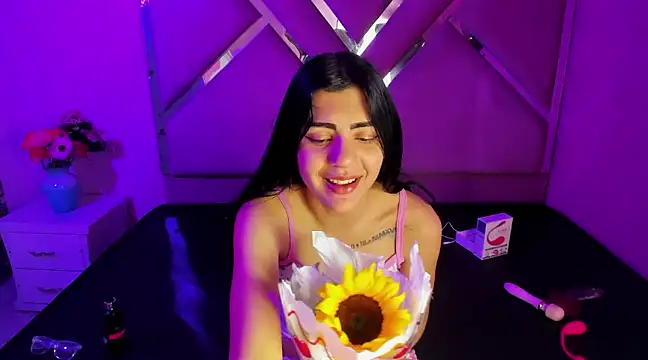 Snapshot of IsisRouse chatting on 03/09/25, 07:01 IsisRouse online show from 03/09/25, 07:01