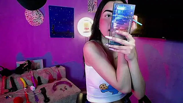 Snapshot of IsisRouse chatting on 09/22/25, 09:06 IsisRouse online show from 09/22/25, 09:06