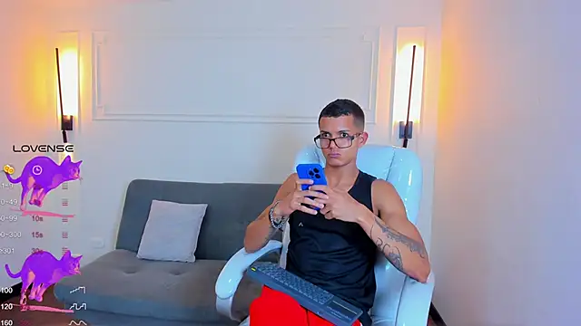 Paradise boy s online show from 02/05/26, 05:17