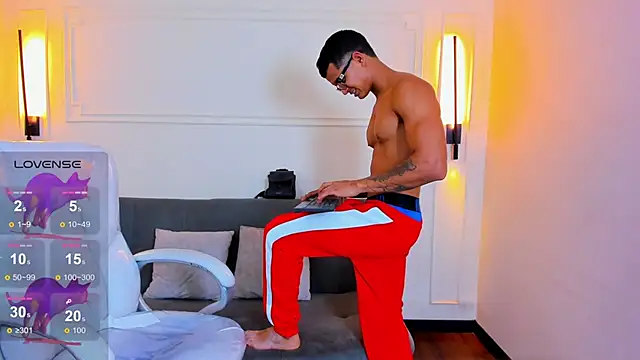 Paradise boy s online show from 03/02/26, 06:59