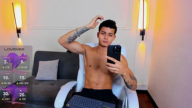 Paradise boy s online show from 03/27/26, 06:51