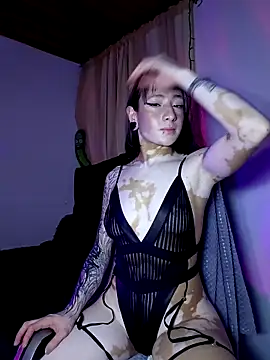 Snapshot of dayana_harlow2 chatting on 05/10/26, 11:32 dayana harlow2 online show from 05/10/26, 11:32
