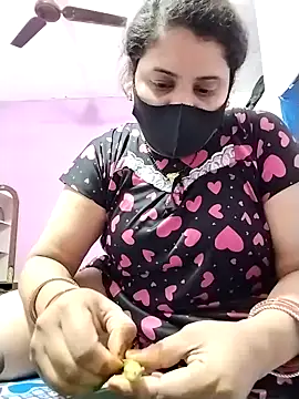 Snapshot of Ruksar-Pathan chatting on 01/15/25, 09:02 Ruksar-Pathan online show from 01/15/25, 09:02