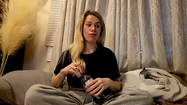 kianaxxx online show from 01/07/26, 12:13