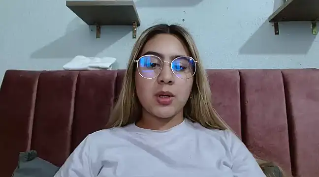Miabonnett  online show from 01/15/25, 09:09