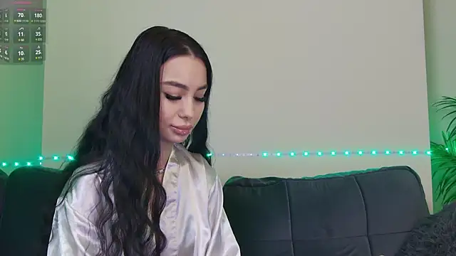 Snapshot of OnlyXandra chatting on 02/07/25, 08:55 OnlyXandra online show from 02/07/25, 08:55