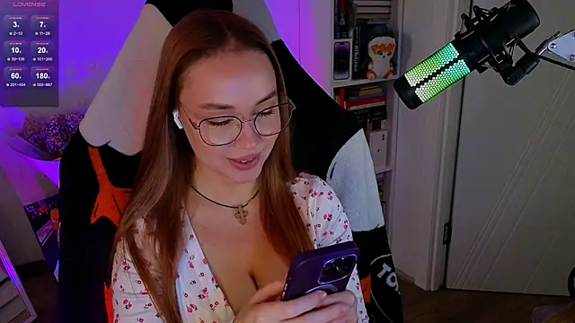 Emili1- online show from 10/11/25, 10:25