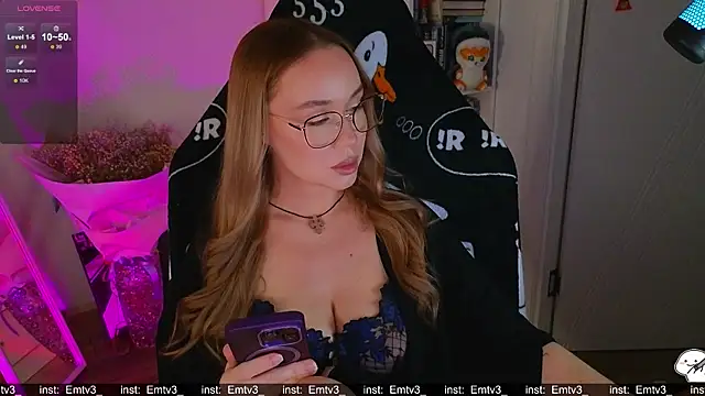 Emili1- online show from 12/19/25, 11:06