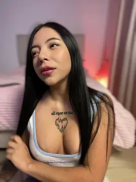 Snapshot of eva_elifee chatting on 05/01/26, 11:31 eva elifee online show from 05/01/26, 11:31