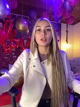 Snapshot of emma_oxford chatting on 02/14/25, 08:37 emma oxford online show from 02/14/25, 08:37