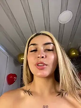 Snapshot of emma_oxford chatting on 02/15/25, 09:04 emma oxford online show from 02/15/25, 09:04