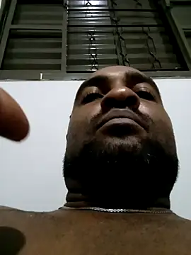 Snapshot of Beto0815 chatting on 02/15/26, 04:03 Beto0815 online show from 02/15/26, 04:03