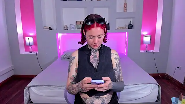 ViolettaBaker  online show from 01/14/25, 10:55