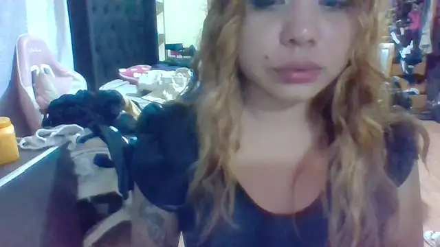 Jennxdolls online show from 01/31/25, 03:20