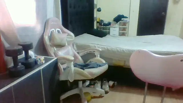 Jennxdolls online show from 02/13/25, 03:24