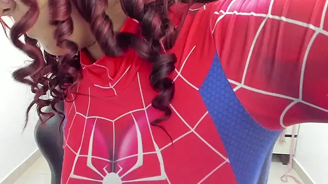 MADISON ROWAN1 online show from 04/18/26, 02:59