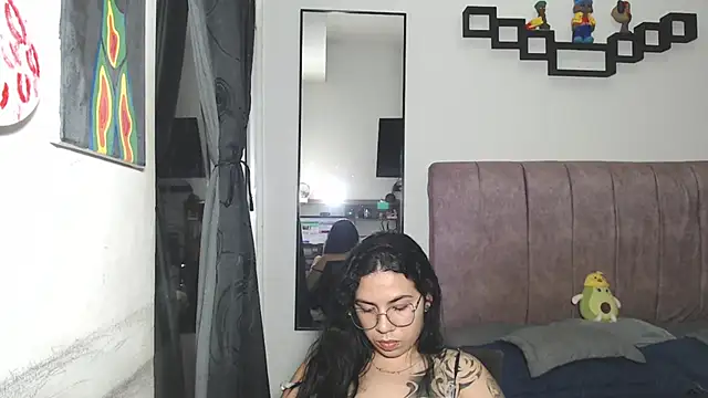 Liza Thurner online show from 09/19/25, 03:08