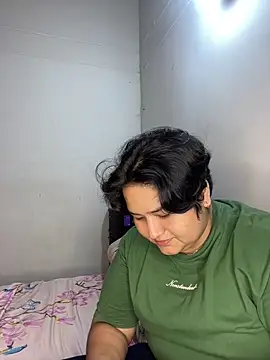 Snapshot of little-Emma chatting on 01/07/25, 03:03 little-Emma online show from 01/07/25, 03:03