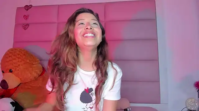 Snapshot of little-Emma chatting on 01/31/25, 09:27 little-Emma online show from 01/31/25, 09:27