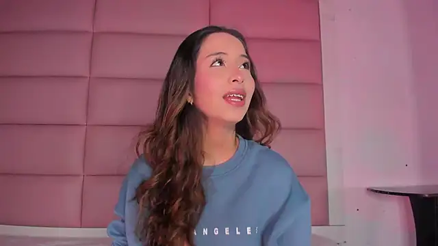 little-Emma online show from 11/23/25, 03:06