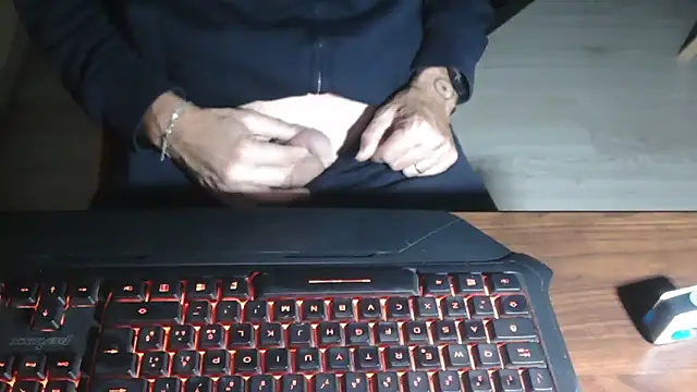 Adri gard online show from 11/08/25, 09:13