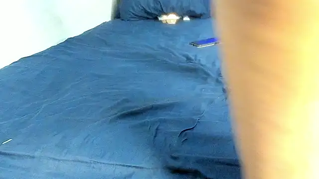 Ariana Salazar online show from 02/10/25, 06:20