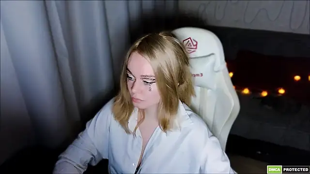 Snapshot of Bad_Girl009 chatting on 10/28/25, 01:09 Bad Girl009 online show from 10/28/25, 01:09