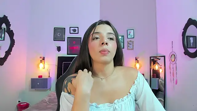 Charlotte  Benett online show from 02/14/26, 03:58