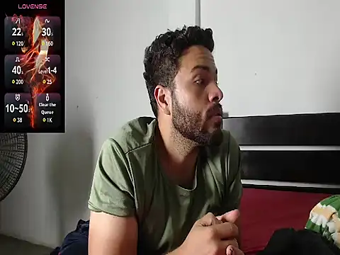 hazel eyes1293 online show from 01/16/26, 10:25