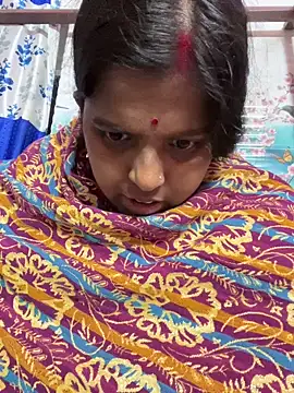 Snapshot of Beauty-queen chatting on 01/18/26, 01:15 Beauty-queen online show from 01/18/26, 01:15