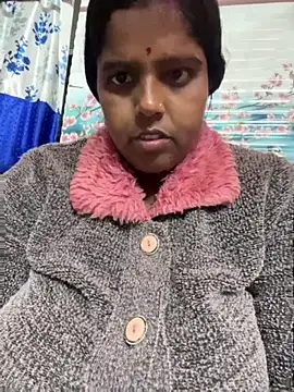 Snapshot of Beauty-queen chatting on 02/01/26, 11:20 Beauty-queen online show from 02/01/26, 11:20