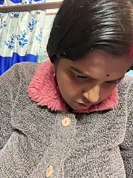 Snapshot of Beauty-queen chatting on 02/03/26, 02:44 Beauty-queen online show from 02/03/26, 02:44