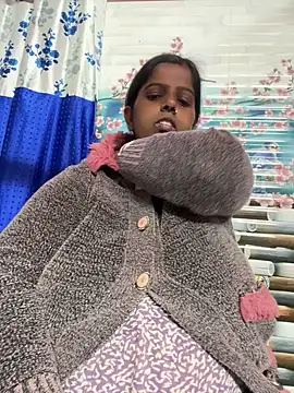 Snapshot of Beauty-queen chatting on 02/09/26, 01:04 Beauty-queen online show from 02/09/26, 01:04