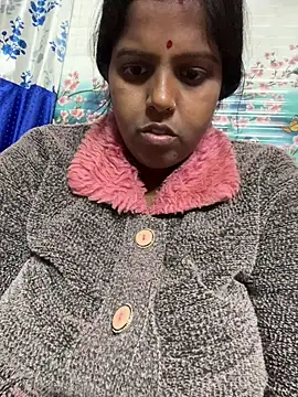 Snapshot of Beauty-queen chatting on 02/11/26, 02:22 Beauty-queen online show from 02/11/26, 02:22