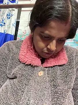 Snapshot of Beauty-queen chatting on 02/13/26, 01:07 Beauty-queen online show from 02/13/26, 01:07