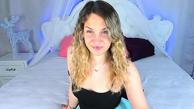 Snapshot of Milka_Blond chatting on 04/24/26, 01:08 Milka Blond online show from 04/24/26, 01:08