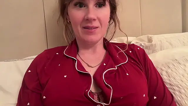 redheadrosie69 online show from 11/17/25, 08:14