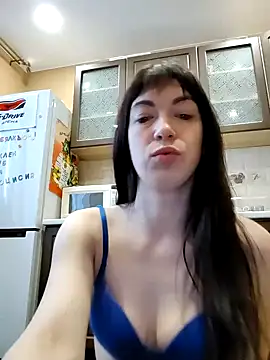 NikaXBerry online show from 12/25/24, 04:01