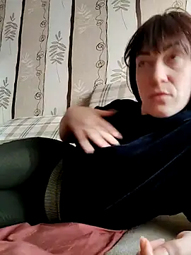 NikaXBerry online show from 02/11/25, 10:15