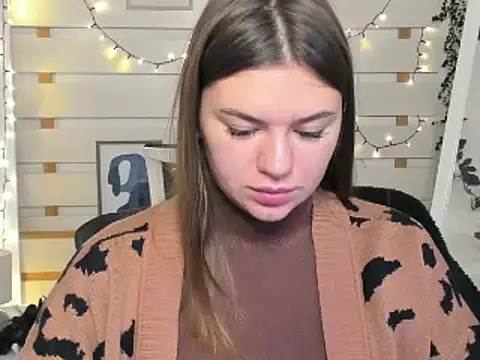 Josephine Kiss online show from 11/25/25, 01:00